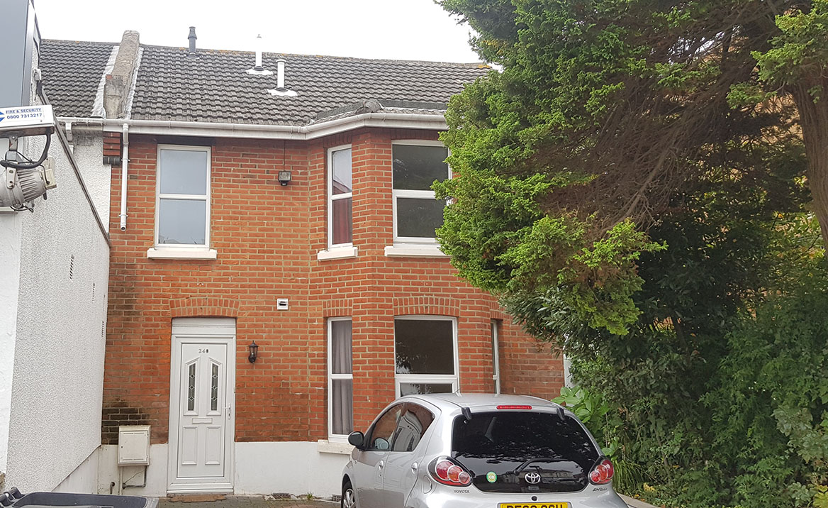 Holdenhurst, rooms to rent