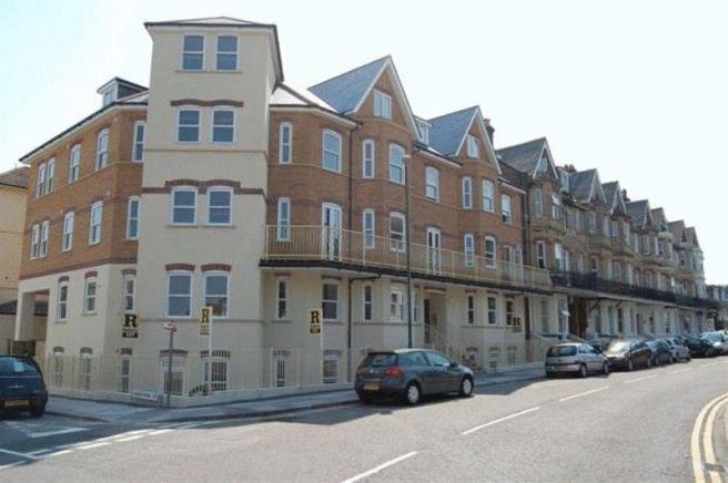 King Arthur Court, Flats to rent